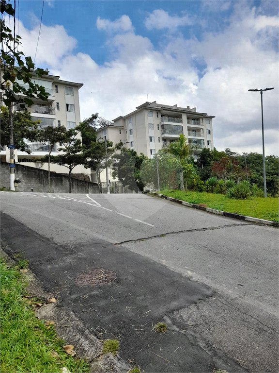 Terreno PLANO no condomínio “Parque Itaguaçu da Cantareira” com 396m2 de área