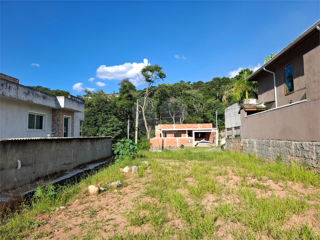 Terreno PLANO no condomínio “Parque Itaguaçu da Cantareira” com 396m2 de área