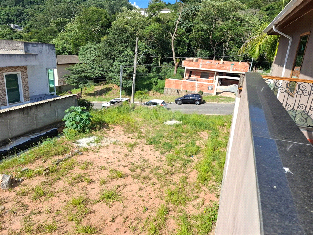 Terreno PLANO no condomínio “Parque Itaguaçu da Cantareira” com 396m2 de área