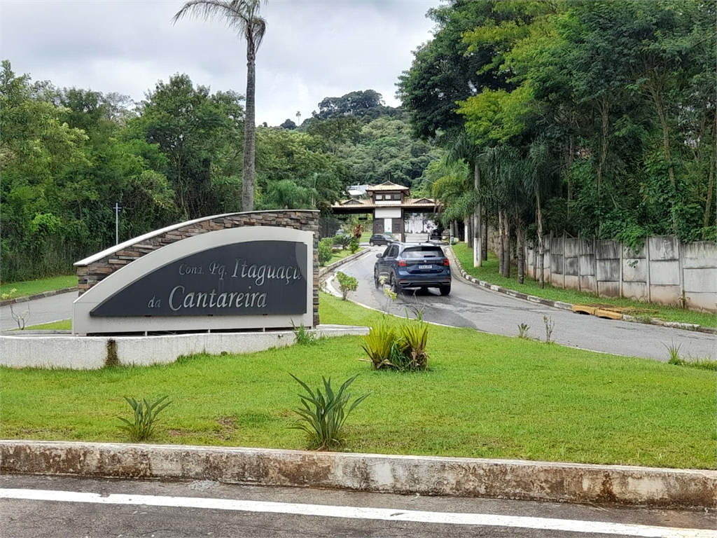 Terreno PLANO no condomínio “Parque Itaguaçu da Cantareira” com 396m2 de área
