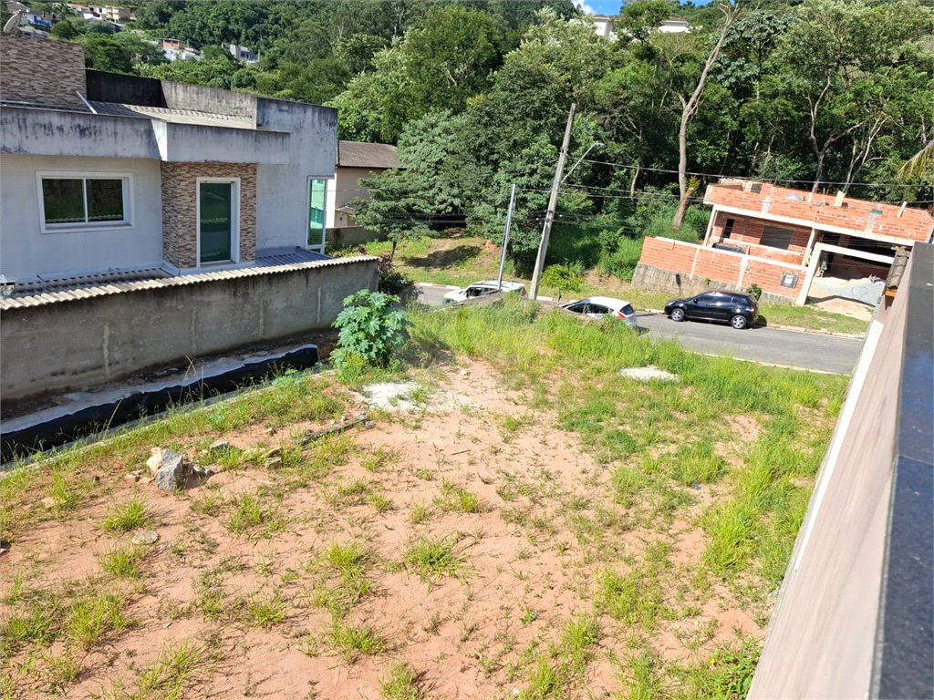 Terreno PLANO no condomínio “Parque Itaguaçu da Cantareira” com 396m2 de área
