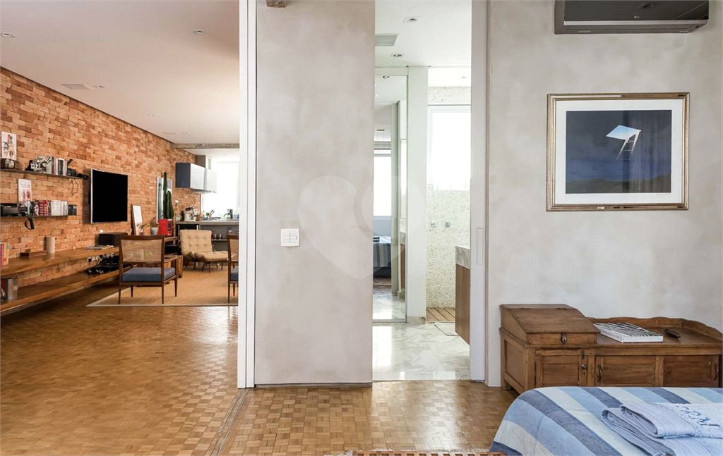Apartamento Reformado à Venda no Jardim América – 1 Suíte, 135m², parte plana dos Jardins