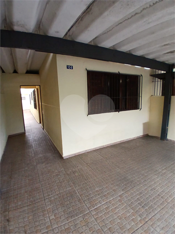 Casa com 2 dormitorios na Vila Nova Carolina a venda