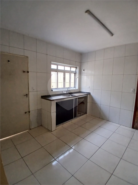 Casa com 2 dormitorios na Vila Nova Carolina a venda