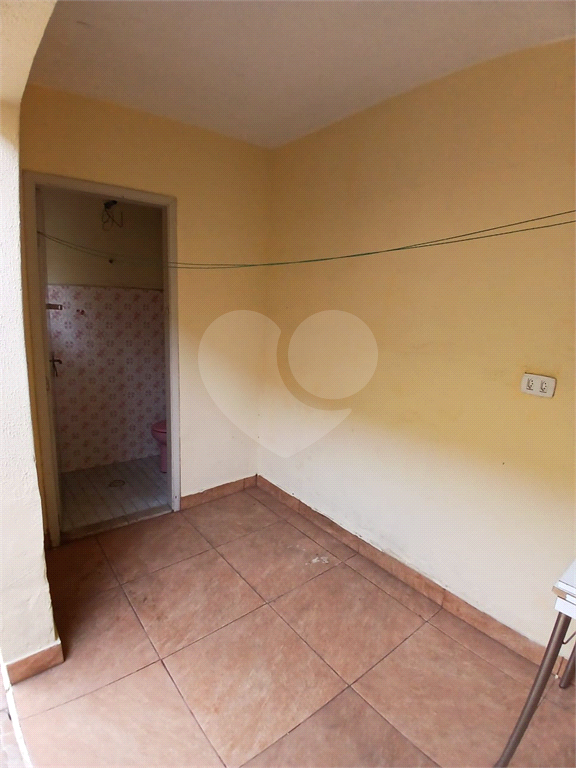 Casa com 2 dormitorios na Vila Nova Carolina a venda