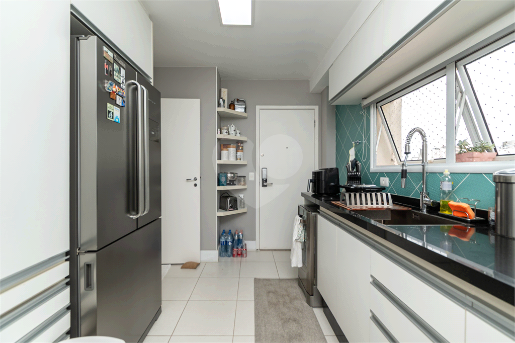Apartamento com 124m² - 3 suítes - varanda gourmet -mobiliado - condomínio com lazer completo