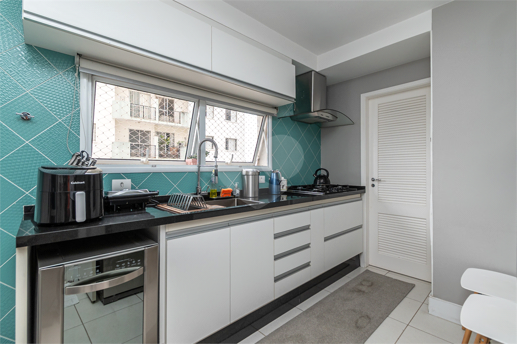 Apartamento com 124m² - 3 suítes - varanda gourmet -mobiliado - condomínio com lazer completo