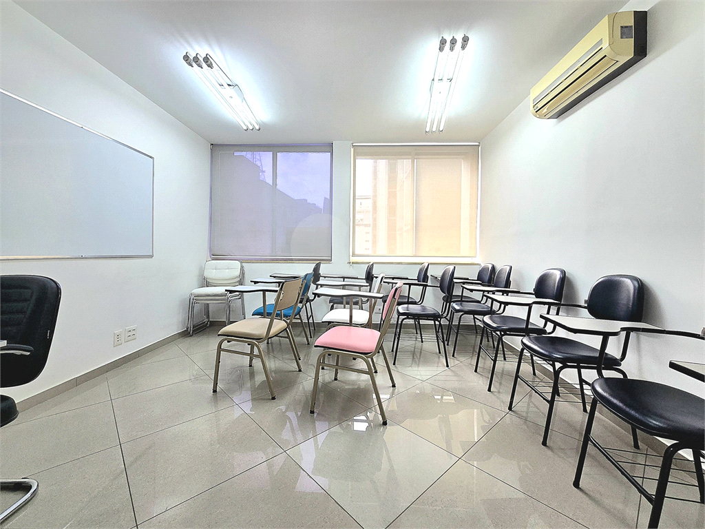 Sala comercial para venda com 1 sala 1 banheiro na Bela Vista São Paulo - SP