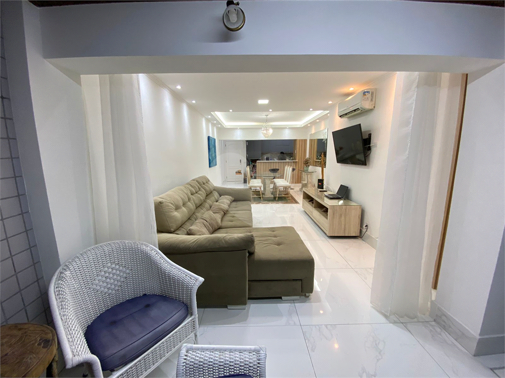 Seu refúgio à beira-mar está aqui neste apartamento de 120m²
