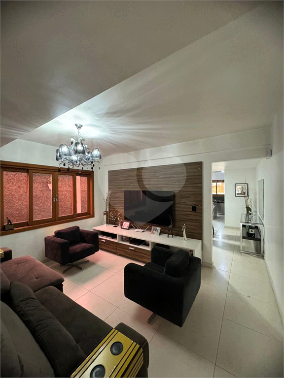 Sobrado a venda | 370m² | 3 dormitorios ( 3 suites) |  3 vagas na Saude