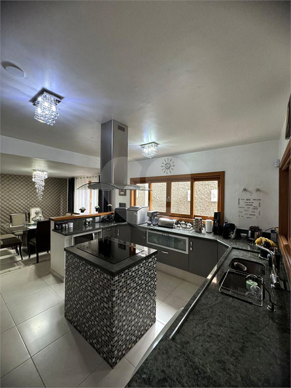 Sobrado a venda | 370m² | 3 dormitorios ( 3 suites) |  3 vagas na Saude