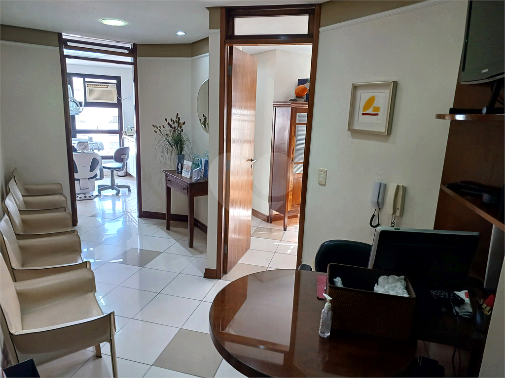 Sala Comercial à Venda – 210m do Metrô Santana!