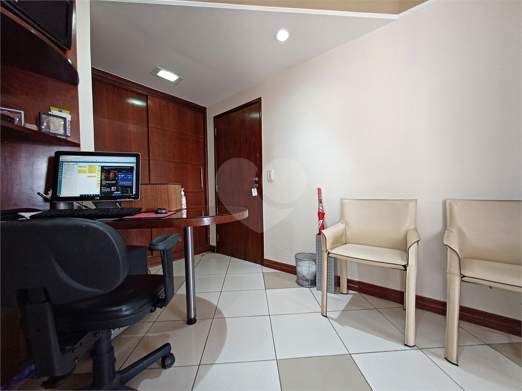 Sala Comercial à Venda – 210m do Metrô Santana!