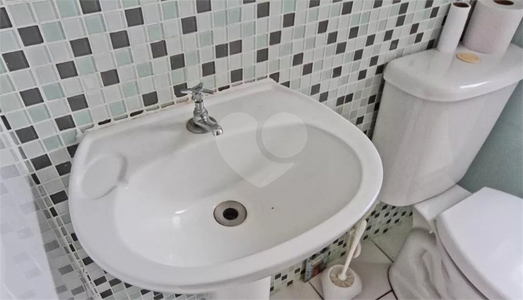 APARTAMENTO em CASA VERDE