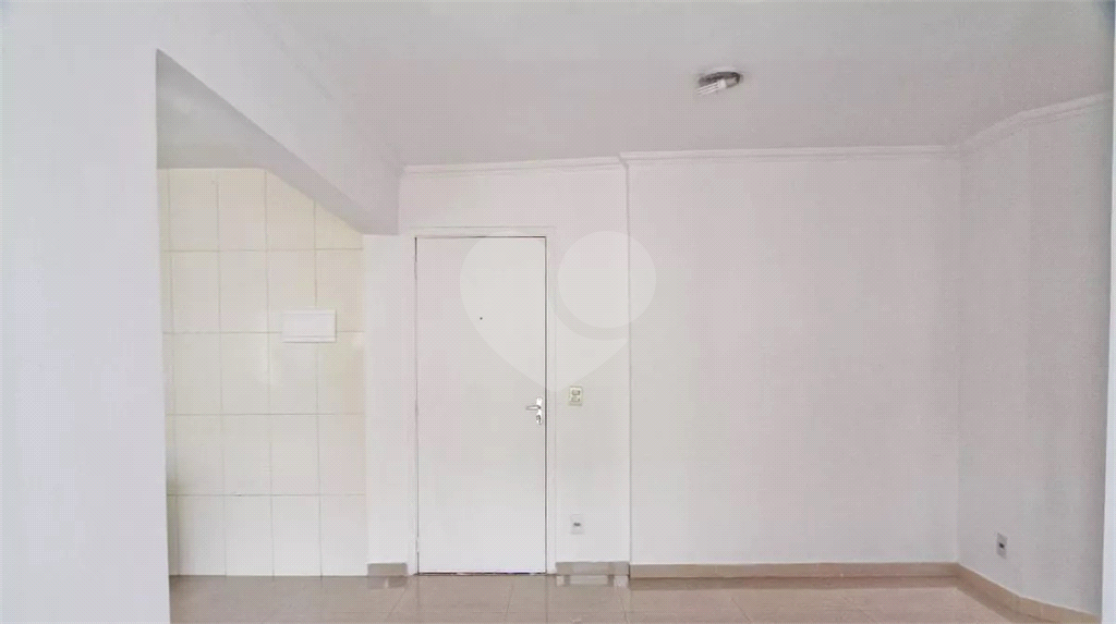 APARTAMENTO em CASA VERDE