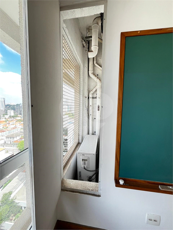 Sala comercial para Locação e Venda a 100 metros do metrô Faria Lima.