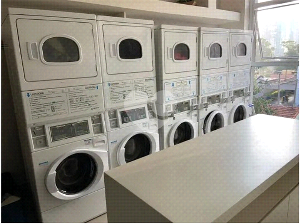 APARTAMENTO 68 m², 2 QUARTOS E 2 VAGAS NO BROOKLIN - S.P. PARA VENDA OU LOCAÇÃO