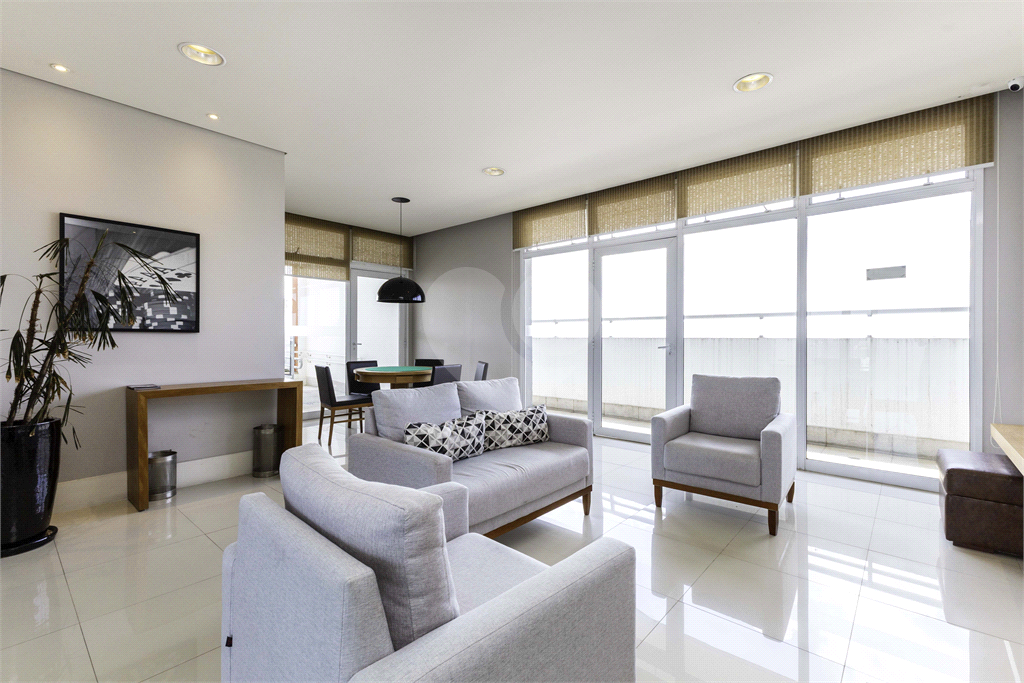 APARTAMENTO 68 m², 2 QUARTOS E 2 VAGAS NO BROOKLIN - S.P. PARA VENDA OU LOCAÇÃO