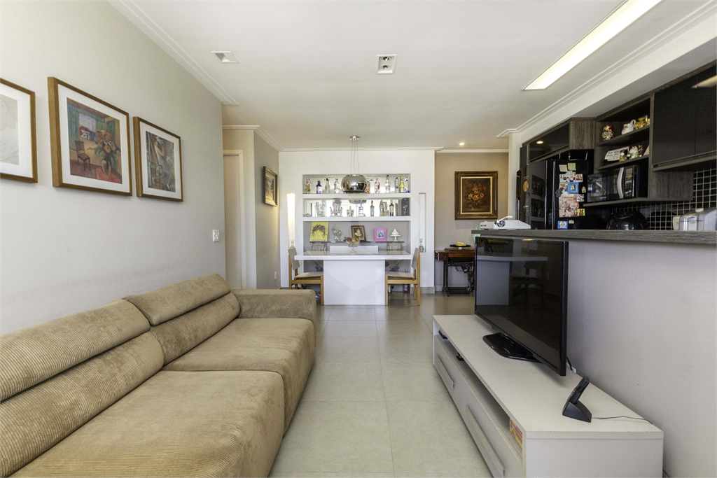 APARTAMENTO 68 m², 2 QUARTOS E 2 VAGAS NO BROOKLIN - S.P. PARA VENDA OU LOCAÇÃO