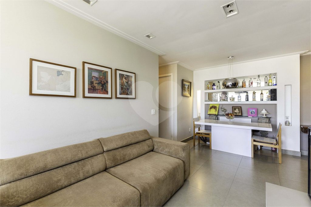 APARTAMENTO 68 m², 2 QUARTOS E 2 VAGAS NO BROOKLIN - S.P. PARA VENDA OU LOCAÇÃO