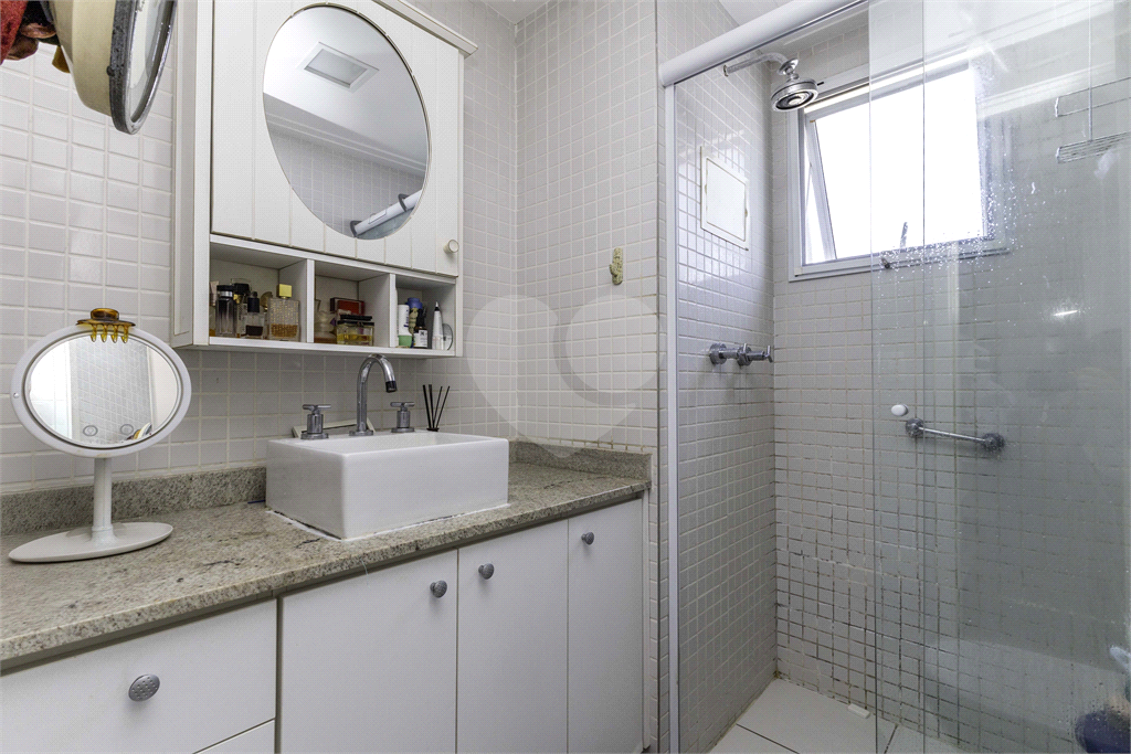 APARTAMENTO 68 m², 2 QUARTOS E 2 VAGAS NO BROOKLIN - S.P. PARA VENDA OU LOCAÇÃO