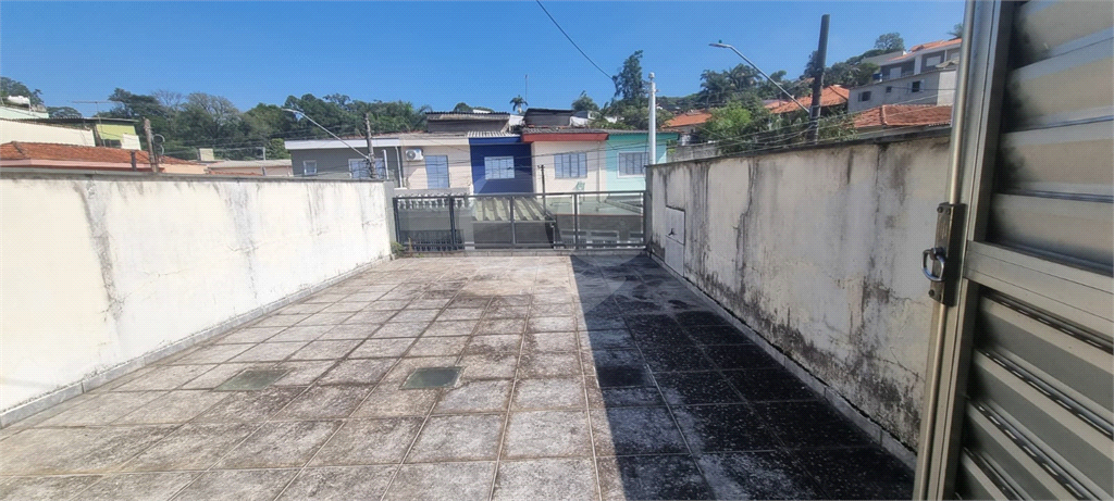 Sobrado no Horto Florestal.