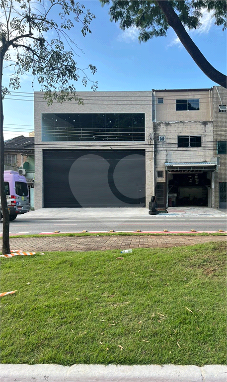 Loja Comercial de Alto Padrão para Locação na Avenida Ataliba Leonel!