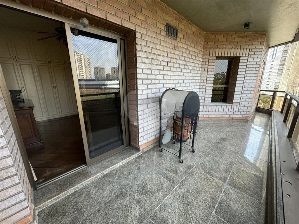 APARTAMENTO em MORUMBI
