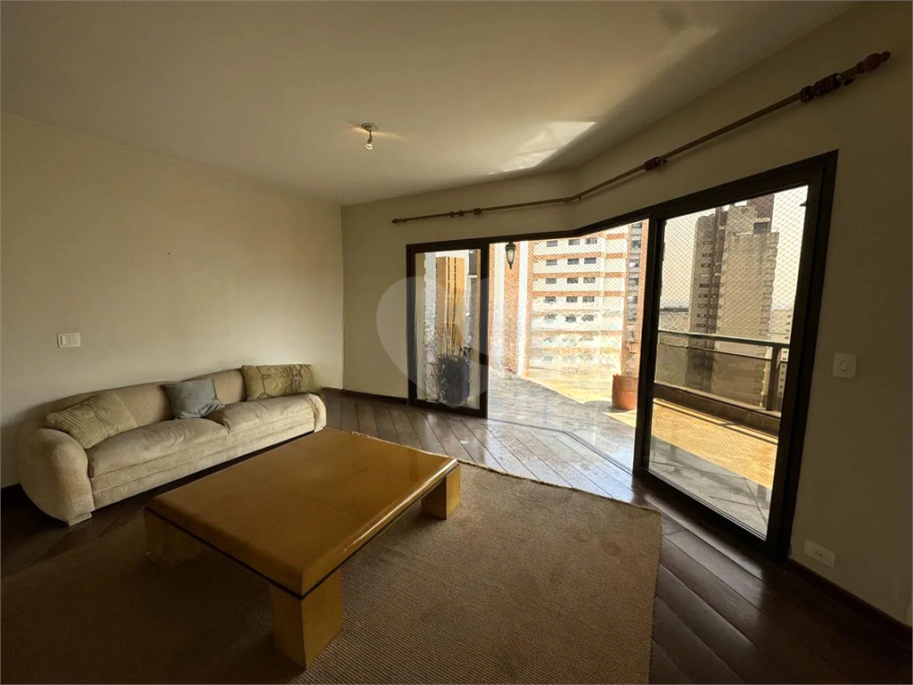 APARTAMENTO em MORUMBI
