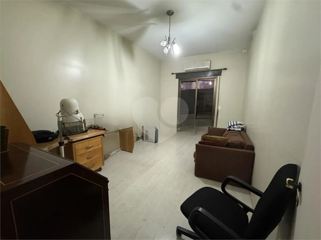 APARTAMENTO em MORUMBI