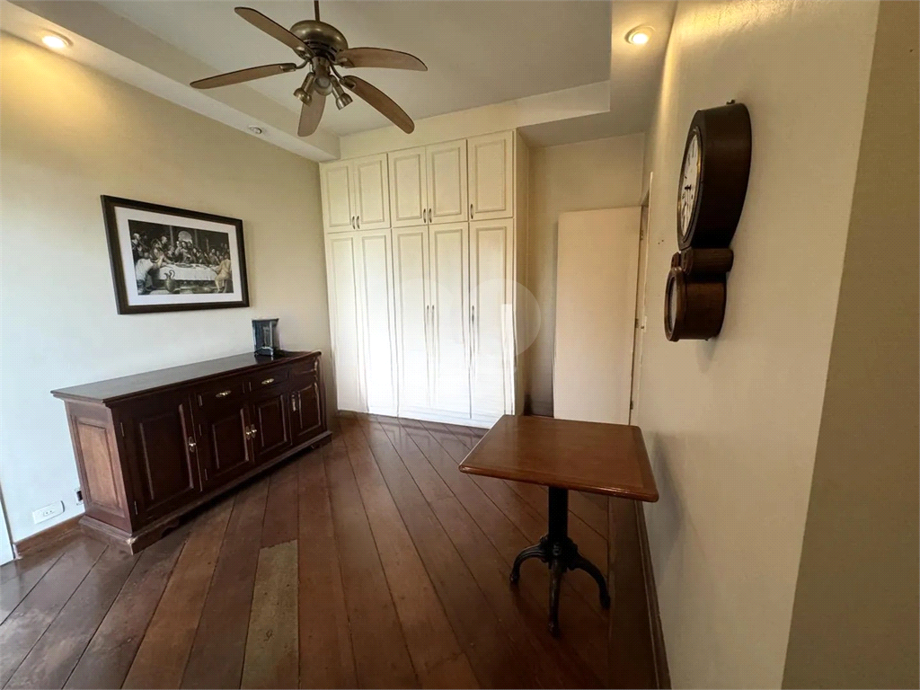 APARTAMENTO em MORUMBI