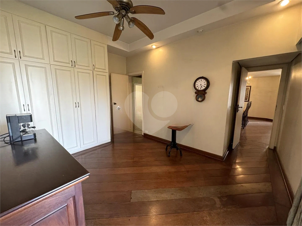 APARTAMENTO em MORUMBI