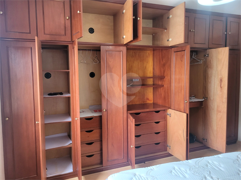 Sobrado à venda na Vila Gustavo