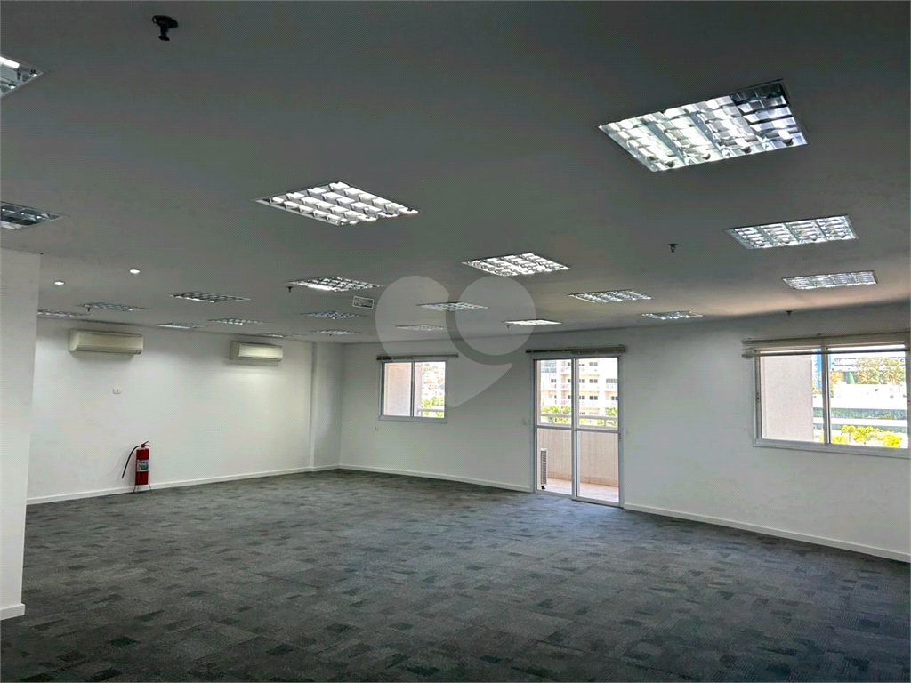 Sala Comercial VIlla Lobos Office 