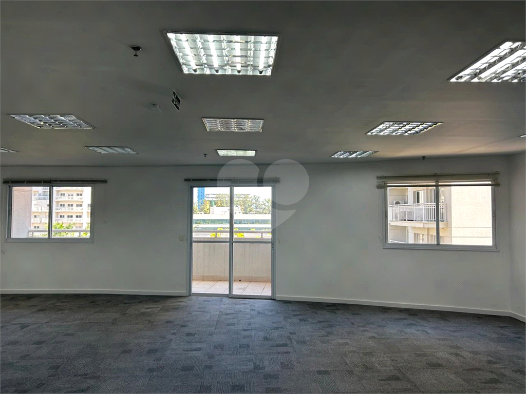 Sala Comercial VIlla Lobos Office 
