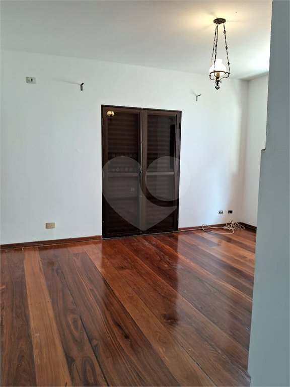 CASA TÉRREA em ALPHAVILLE