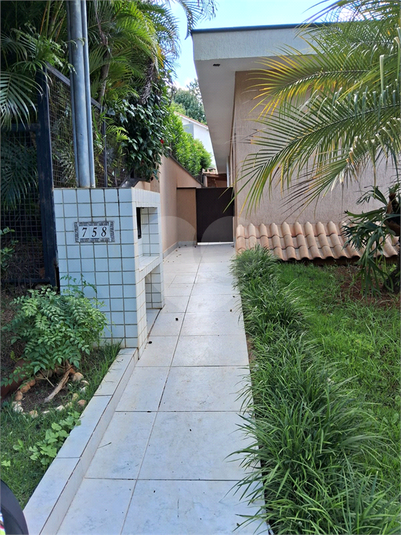 CASA TÉRREA em ALPHAVILLE