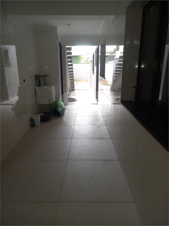 Casa Térrea Nova Alto Padrão Jd. Floresta  Com 395m² de conforto e sofisticação!