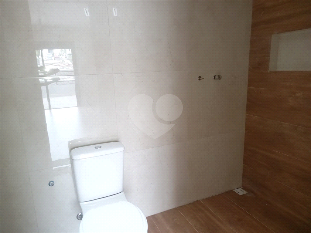 Casa Térrea Nova Alto Padrão Jd. Floresta  Com 395m² de conforto e sofisticação!