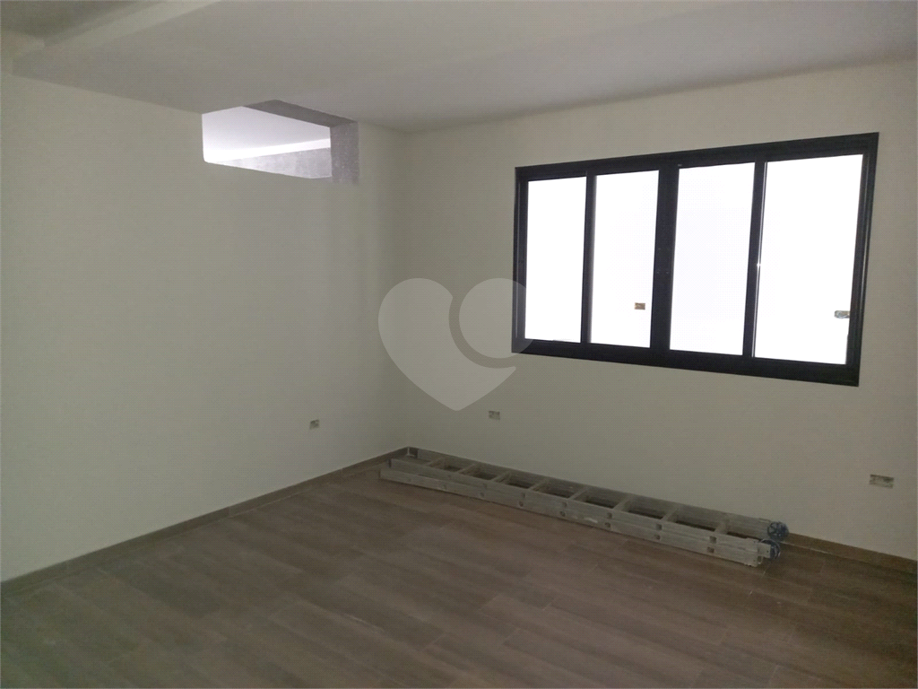 Casa Térrea Nova Alto Padrão Jd. Floresta  Com 395m² de conforto e sofisticação!