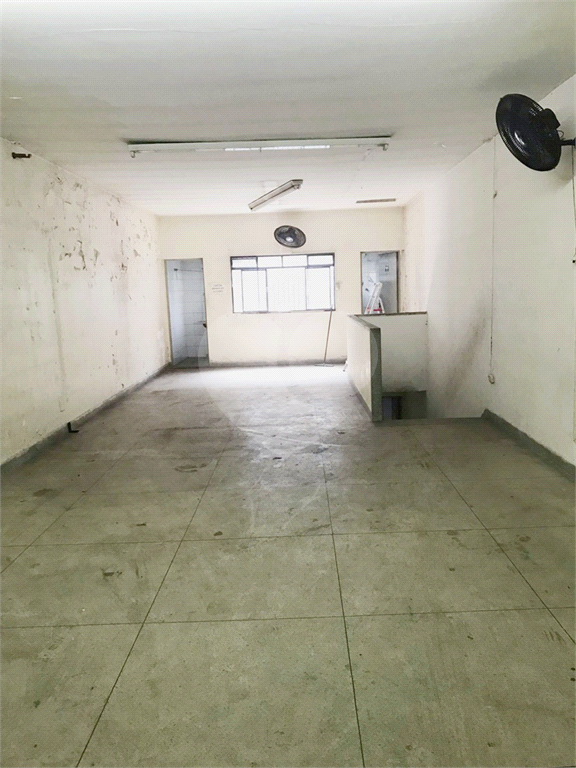 7 minutos do Metrô.