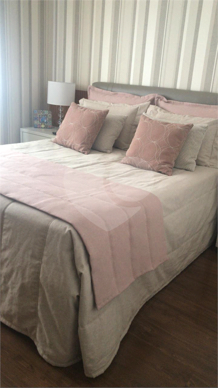 APARTAMENTO em SANTANA
