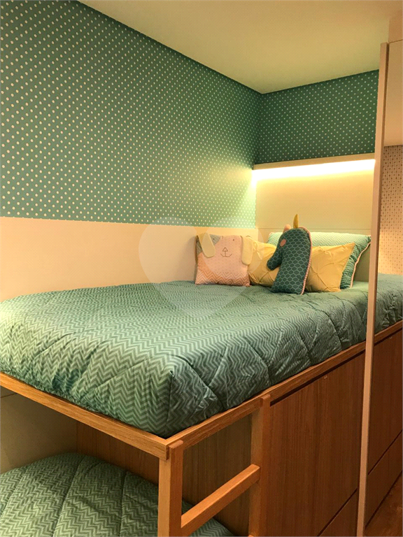 APARTAMENTO em SANTANA