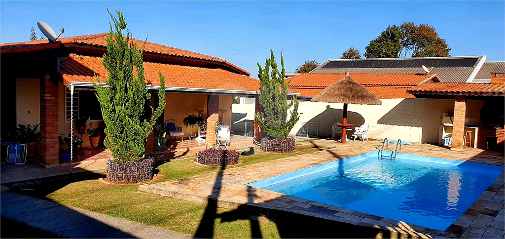 Casa à venda com 4 quartos, 351m² - Foto 1