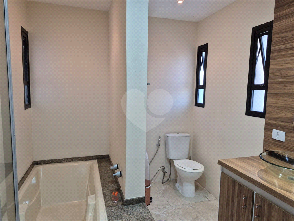 APARTAMENTO em SANTANA
