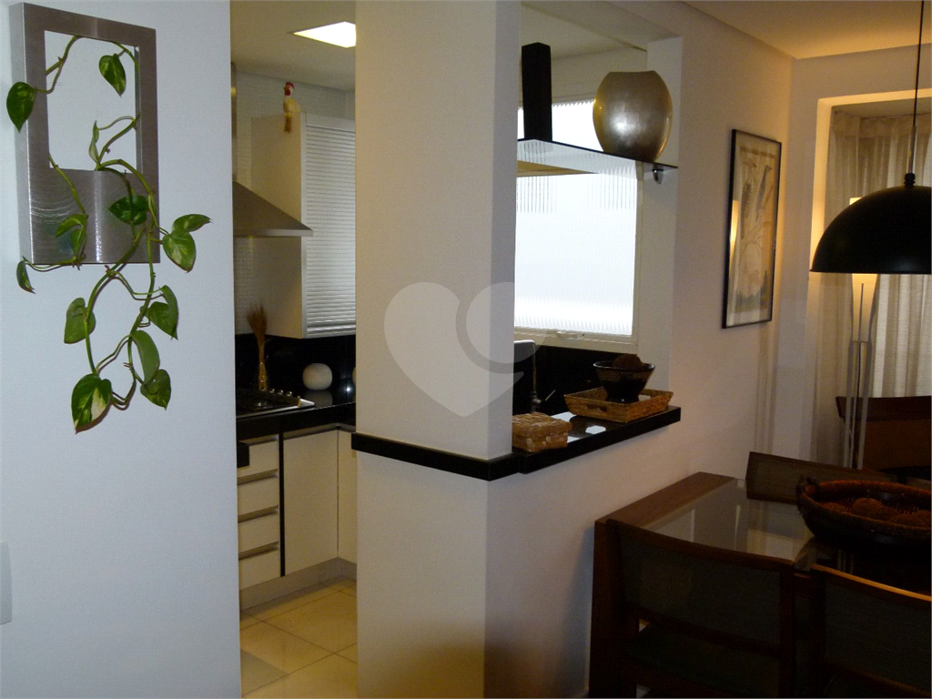 Cobertura Duplex com 126,metros quadrados próximo ao Shopping Pátio Paulista.