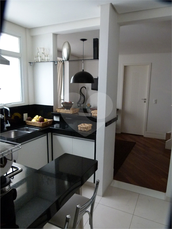Cobertura Duplex com 126,metros quadrados próximo ao Shopping Pátio Paulista.