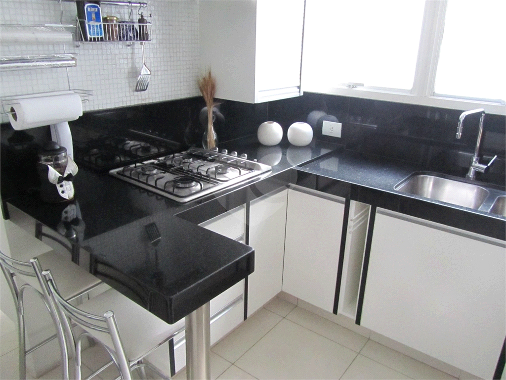 Cobertura Duplex com 126,metros quadrados próximo ao Shopping Pátio Paulista.