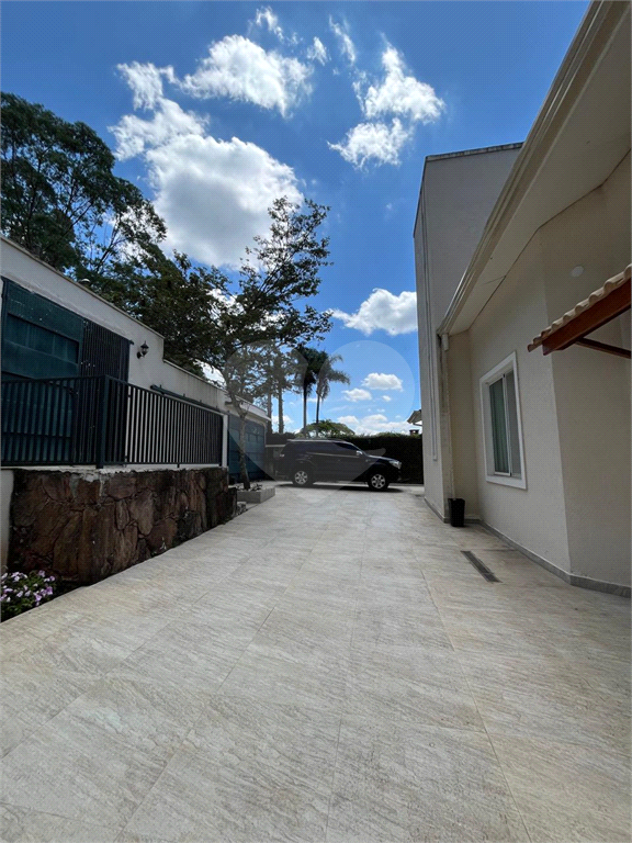 Casa de Condomínio à venda, 224m² - Foto 2