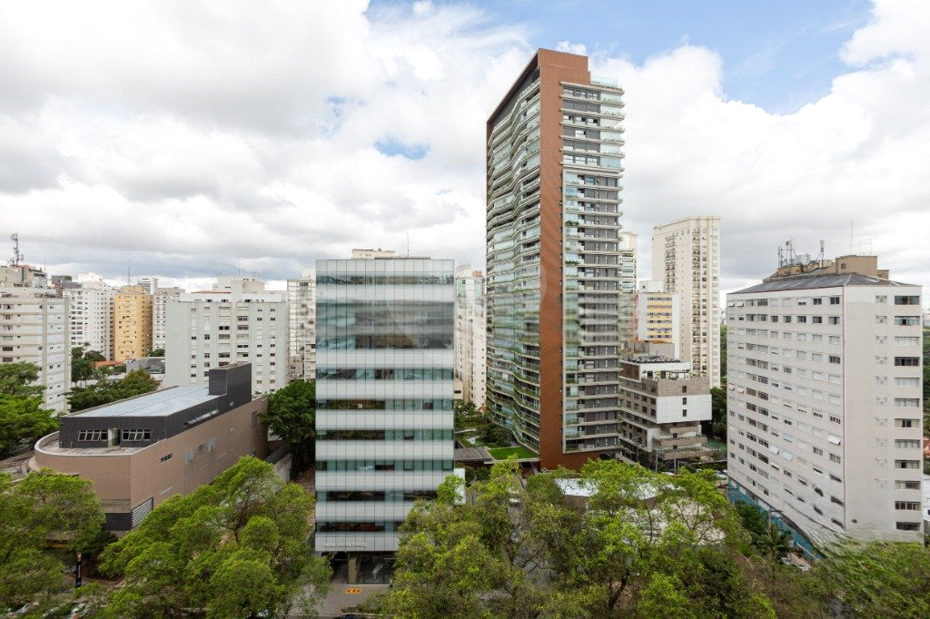Venda de Apartamento 118M² em Pinheiros | 3 Dormitório, 1 Suíte, 3 vagas